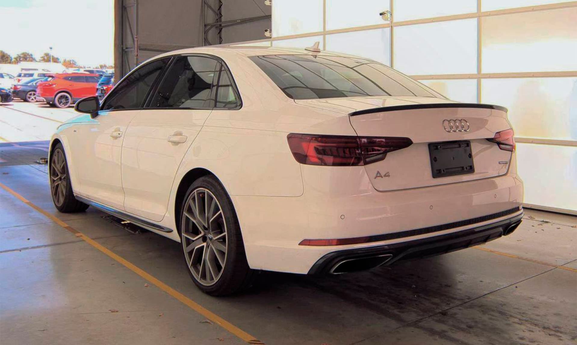 Audi A4 Sedan Premium Plus - фото 4