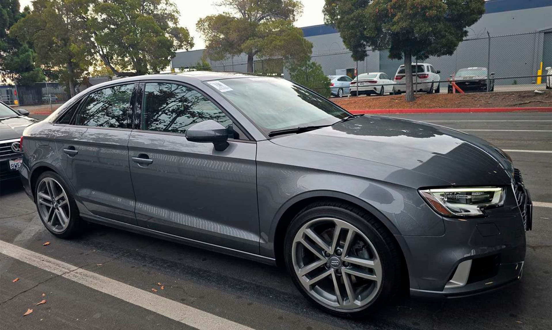 Audi A3 Sedan Premium - фото 3