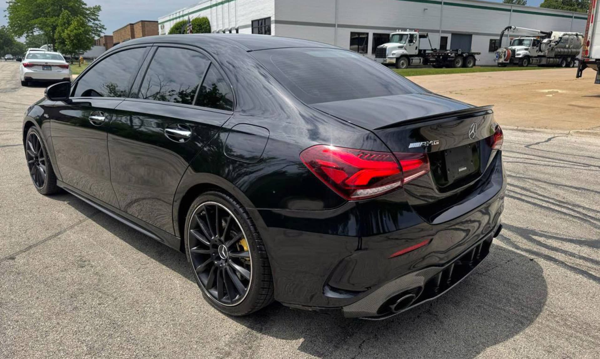 Mercedes-Benz A 35 AMG - фото 4