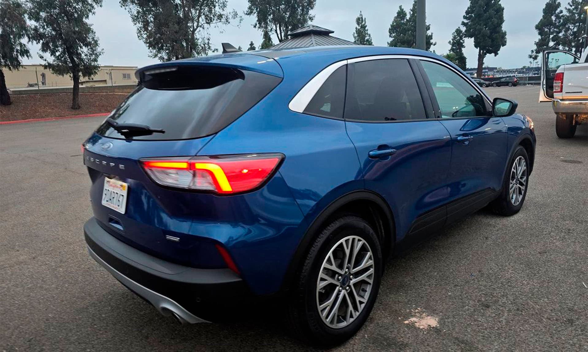 Ford Escape Hybrid SEL - фото 3