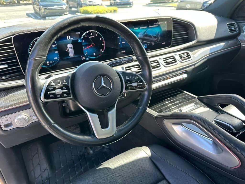 Mercedes-Benz Maybach GLS 600 - фото 10